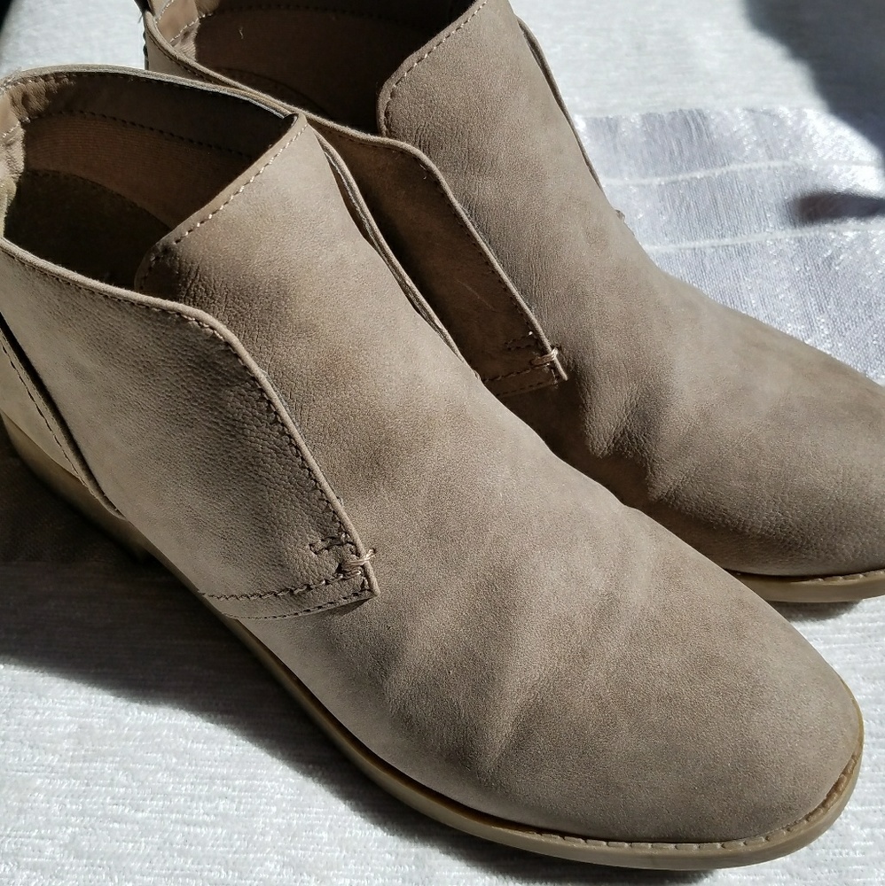 INDIGO rd ankle boots Taupe size 5.5